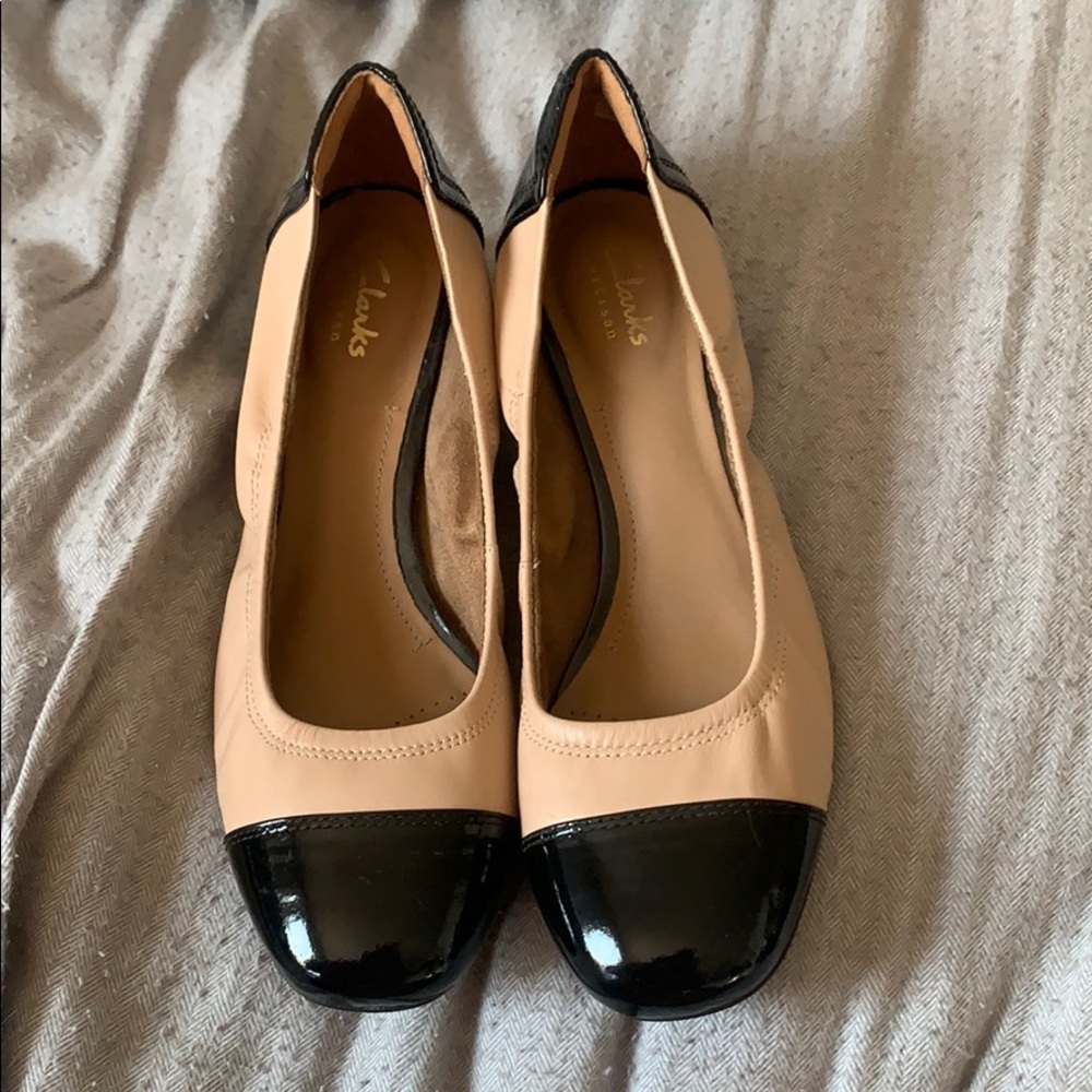 Clark’s Two Tone Block Heel NWOT
